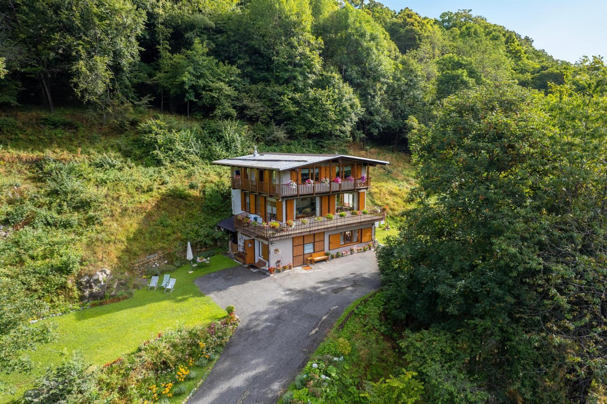 La Finestra Sul Monviso Apartment Crissolo Luaran gambar